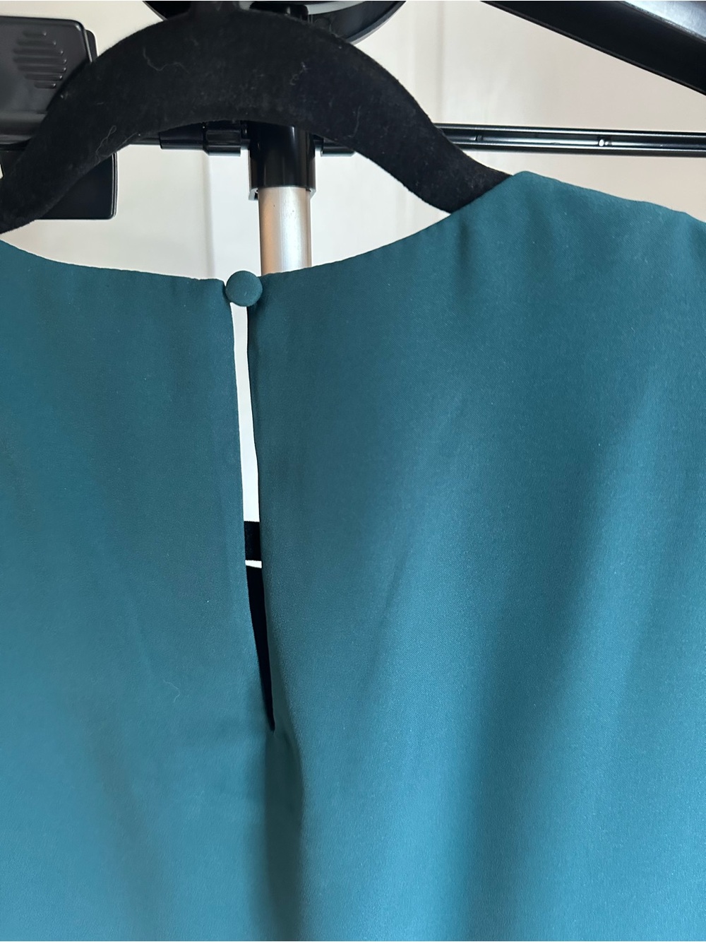 Banana Republic Teal Short Sleeve Round Neck Top - Picture 6 of 7